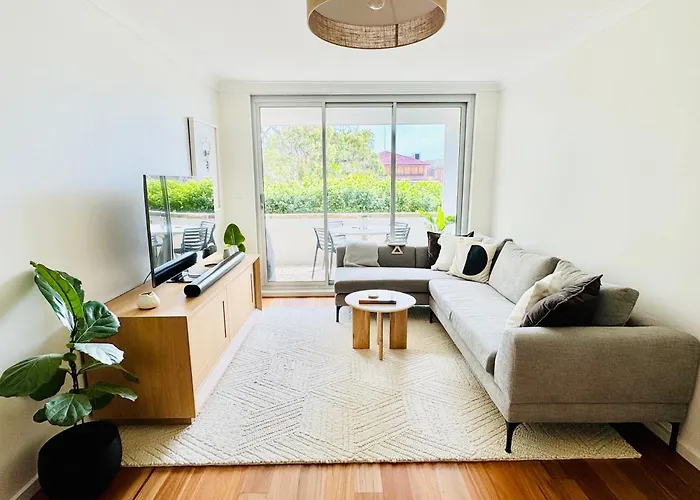 Stylish And Perfectly Located Bondi Beach Hideaway