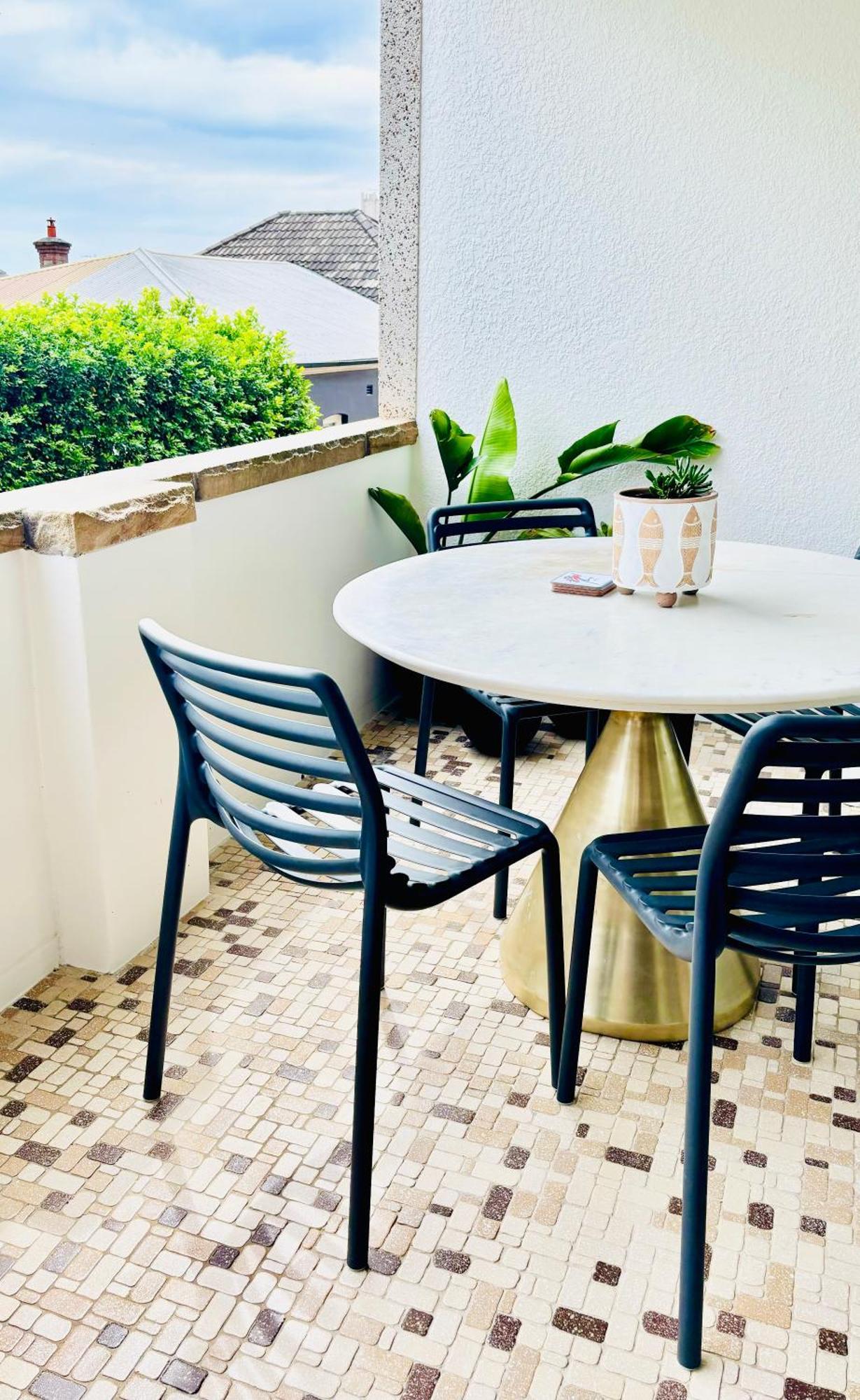 Stylish And Perfectly Located Bondi Hideaway Apartment *